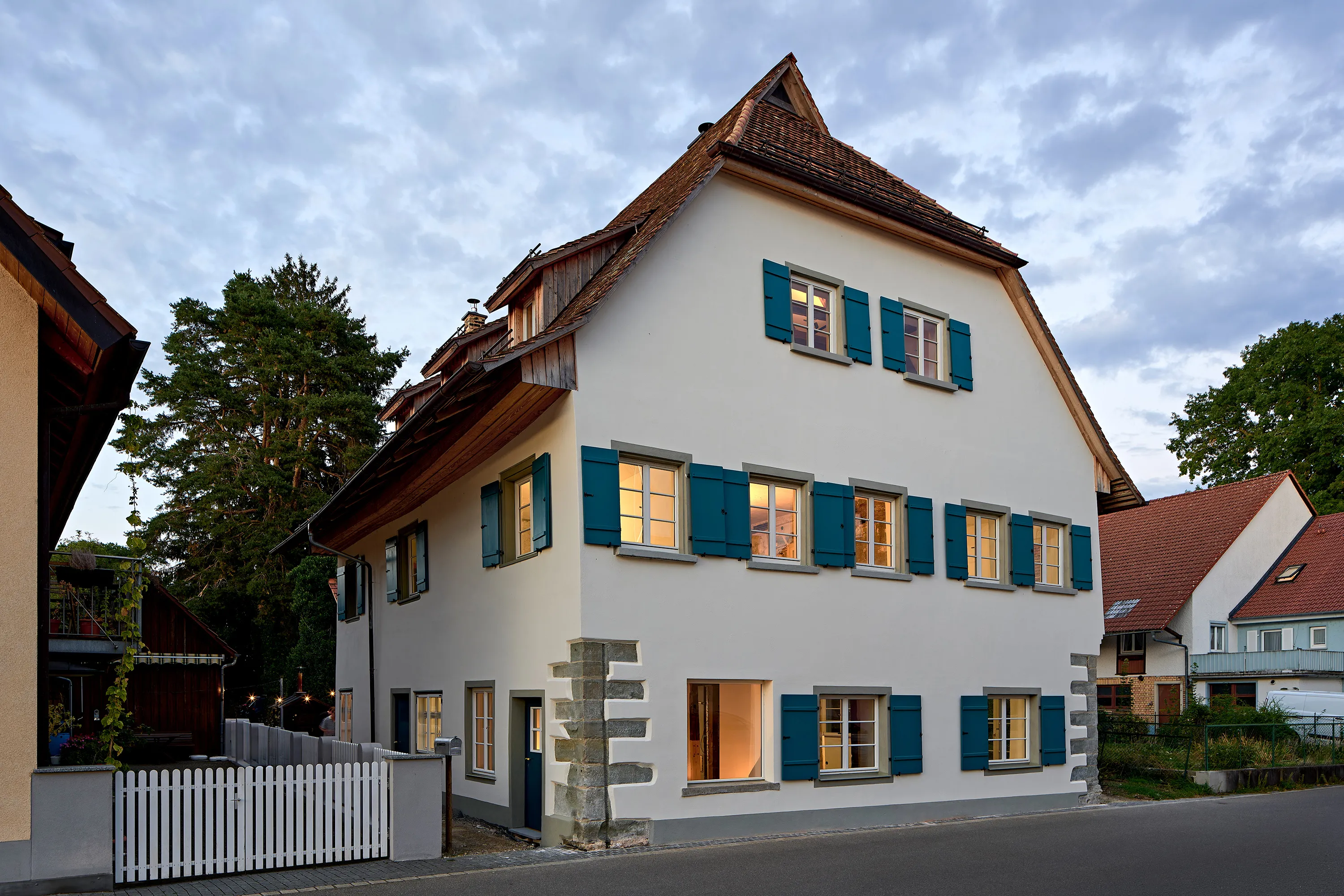 Denkmalsanierung Wohnhaus von 1530 - Strassenfassade nach dem Umbau